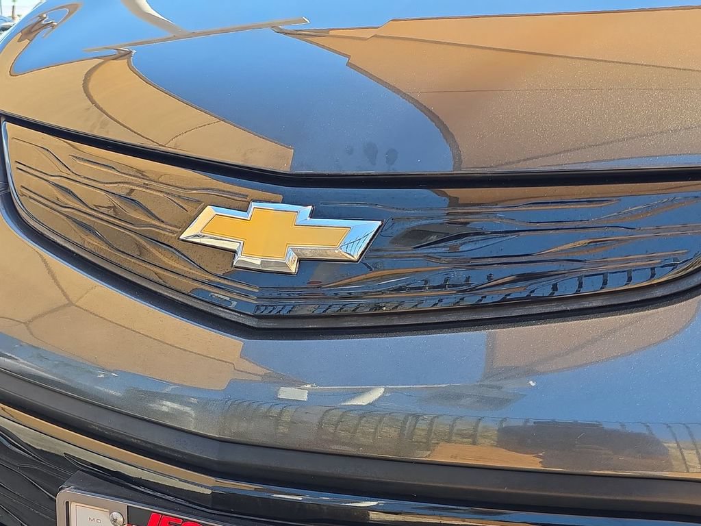 Used 2020 Chevrolet Bolt LT FWD image 32