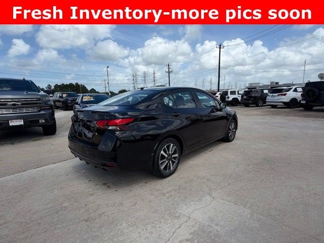 Used 2024 Nissan Versa S w/ S Plus Package FWD image 3