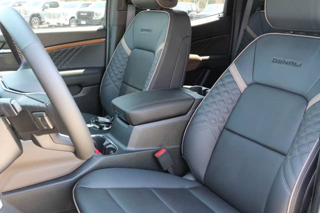New 2026 GMC Canyon Denali AWD/4WD image 13