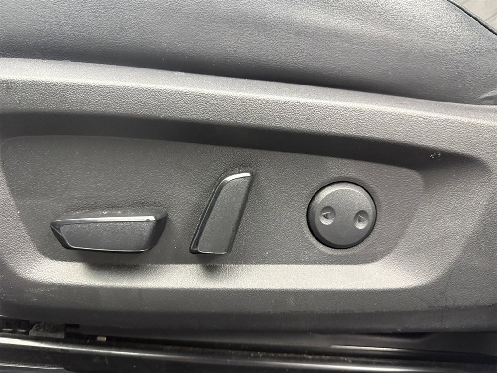 Used 2022 Mitsubishi Outlander SE image 13