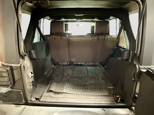 Used 2010 Jeep Wrangler Unlimited Sport AWD/4WD image 21