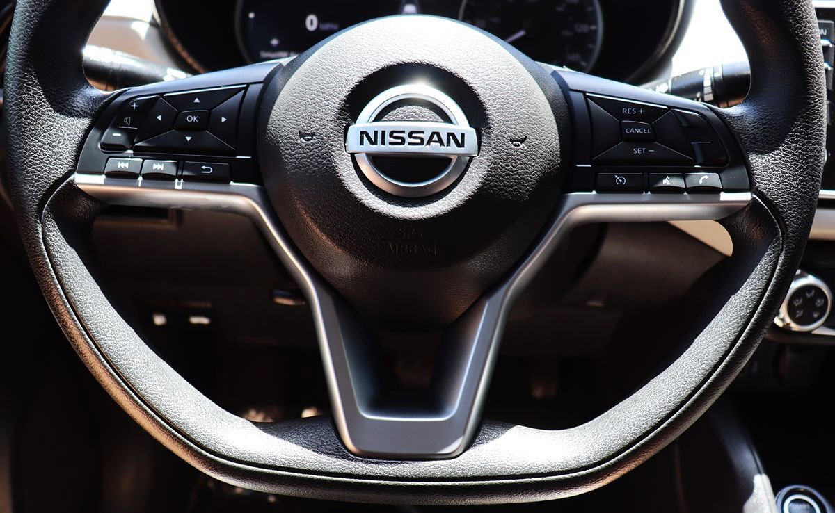 Used 2021 Nissan Versa SV FWD image 54