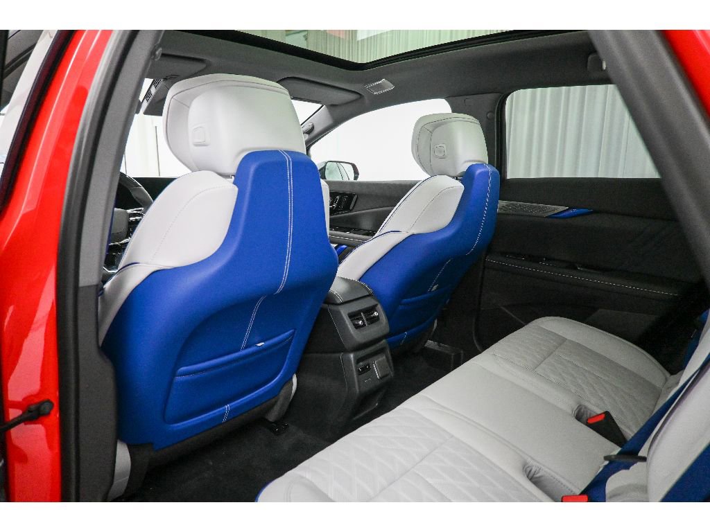 New 2026 Cadillac Optiq V w/ Carbon Fiber Package image 21