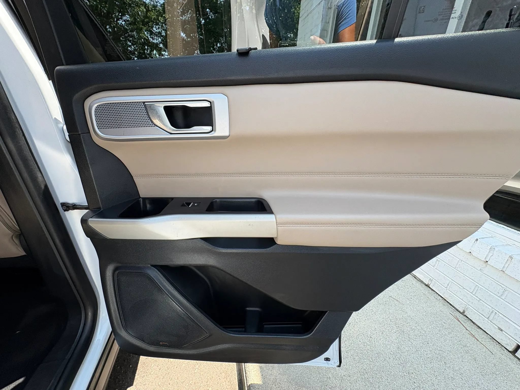 Used 2021 Ford Explorer Limited w/ Equipment Group 301A RWD image 23