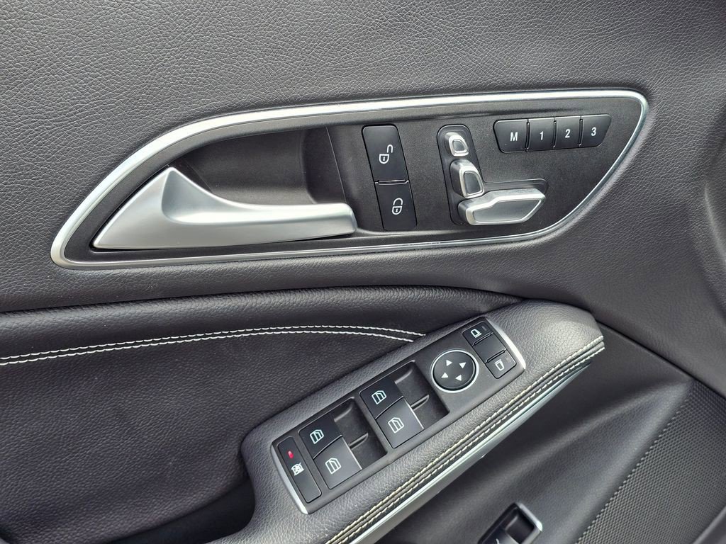 Used 2018 Mercedes-Benz CLA 250 4MATIC image 20