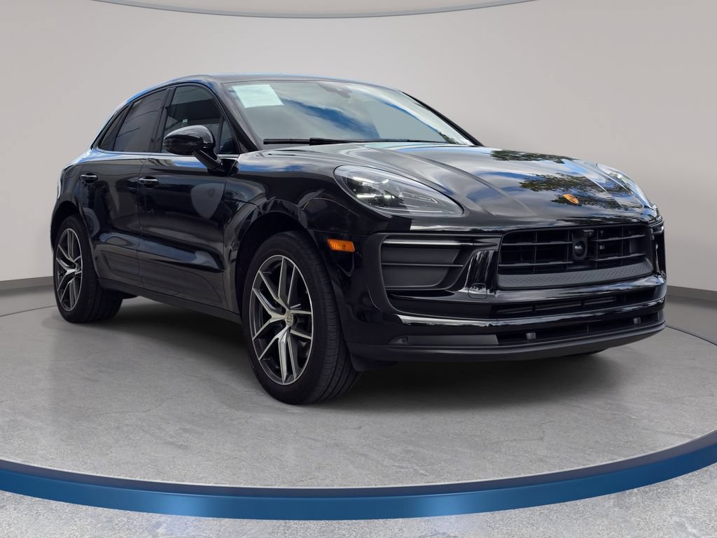 Used 2023 Porsche Macan AWD/4WD image 4