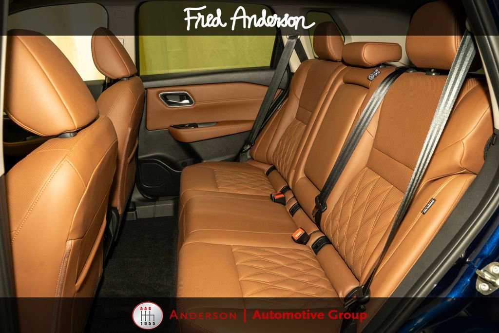Used 2025 Nissan Rogue Platinum AWD/4WD image 9