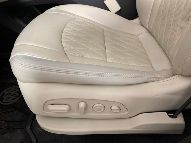 Used 2022 Buick Enclave Avenir w/ Avenir Technology Package image 20