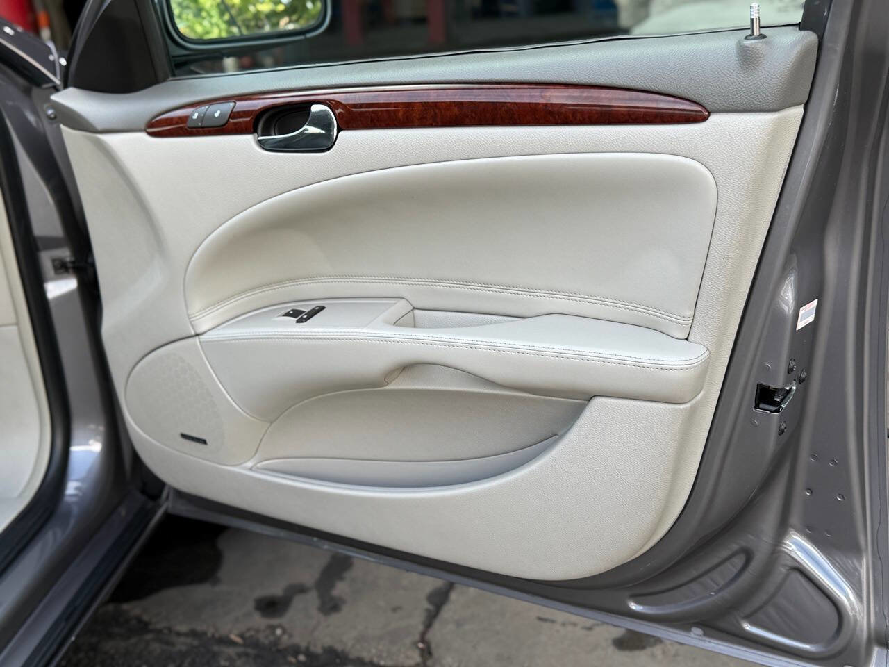 Used 2007 Buick Lucerne CXL w/ Luxury Package image 40