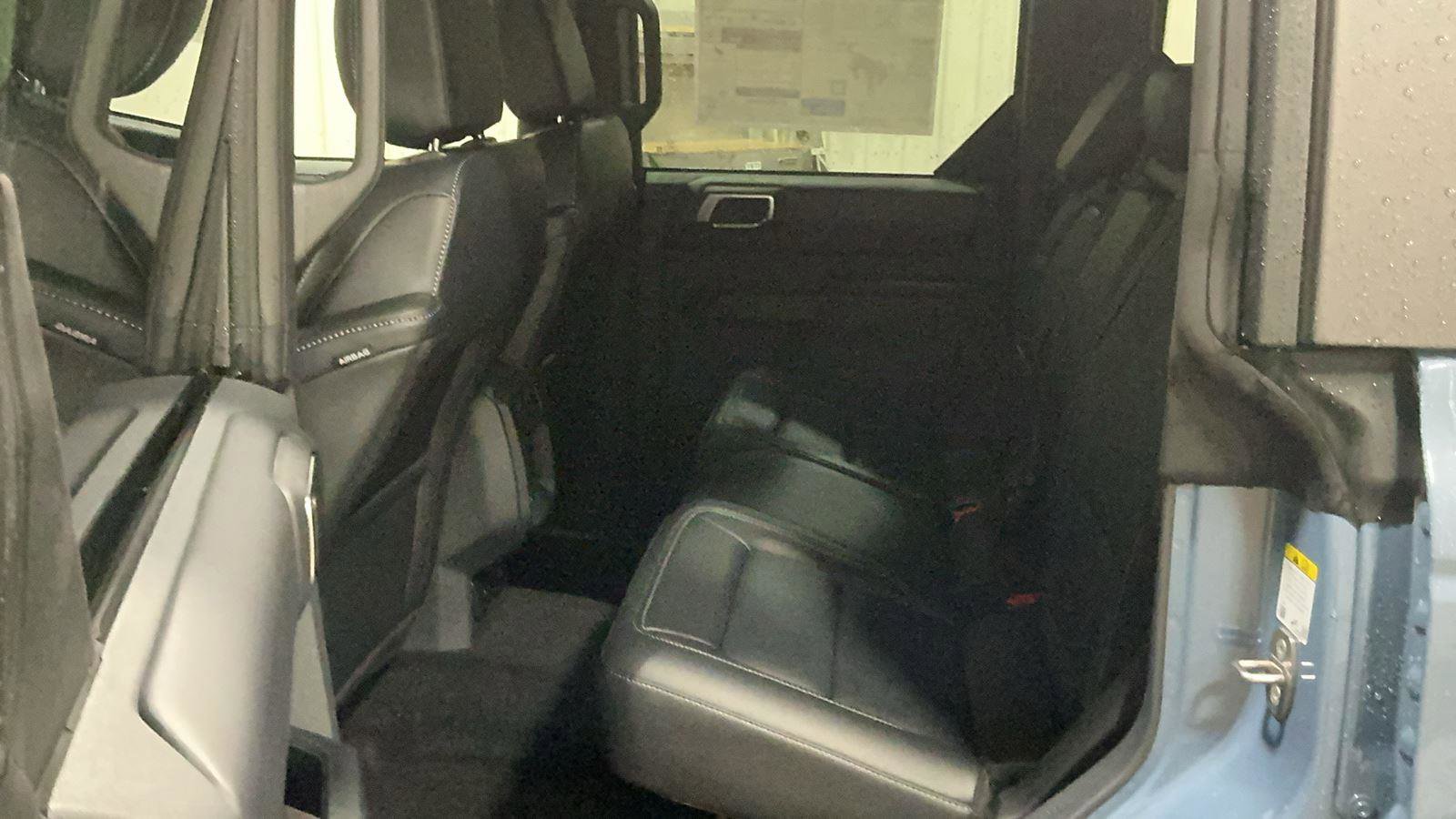 New 2025 Ford Bronco Outer Banks image 7