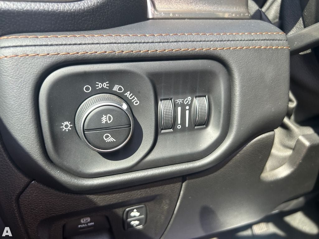 Used 2019 RAM 1500 Limited AWD/4WD image 30