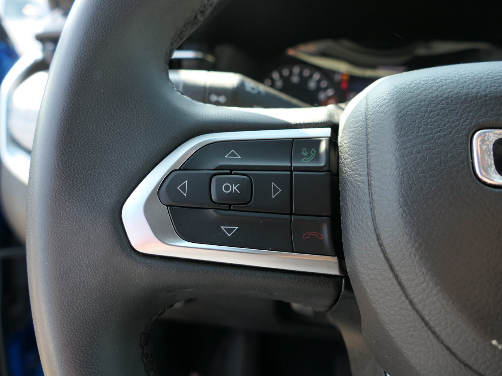 Used 2024 Jeep Compass Latitude AWD/4WD image 13