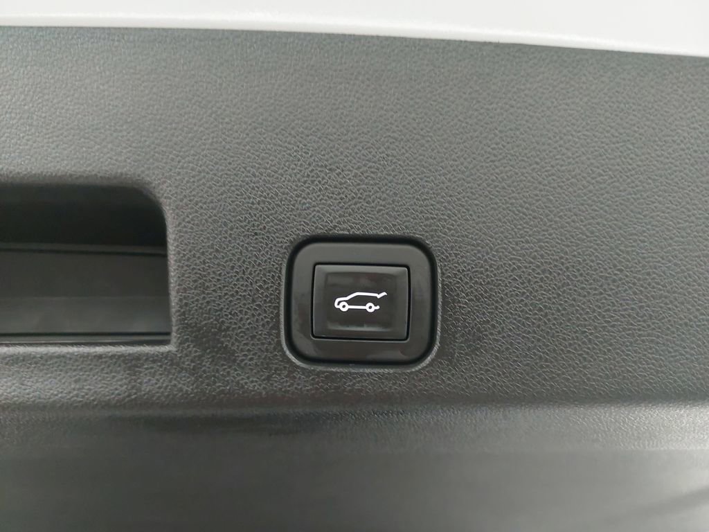 Used 2025 Buick Enclave Avenir w/ Super Cruise Package image 15