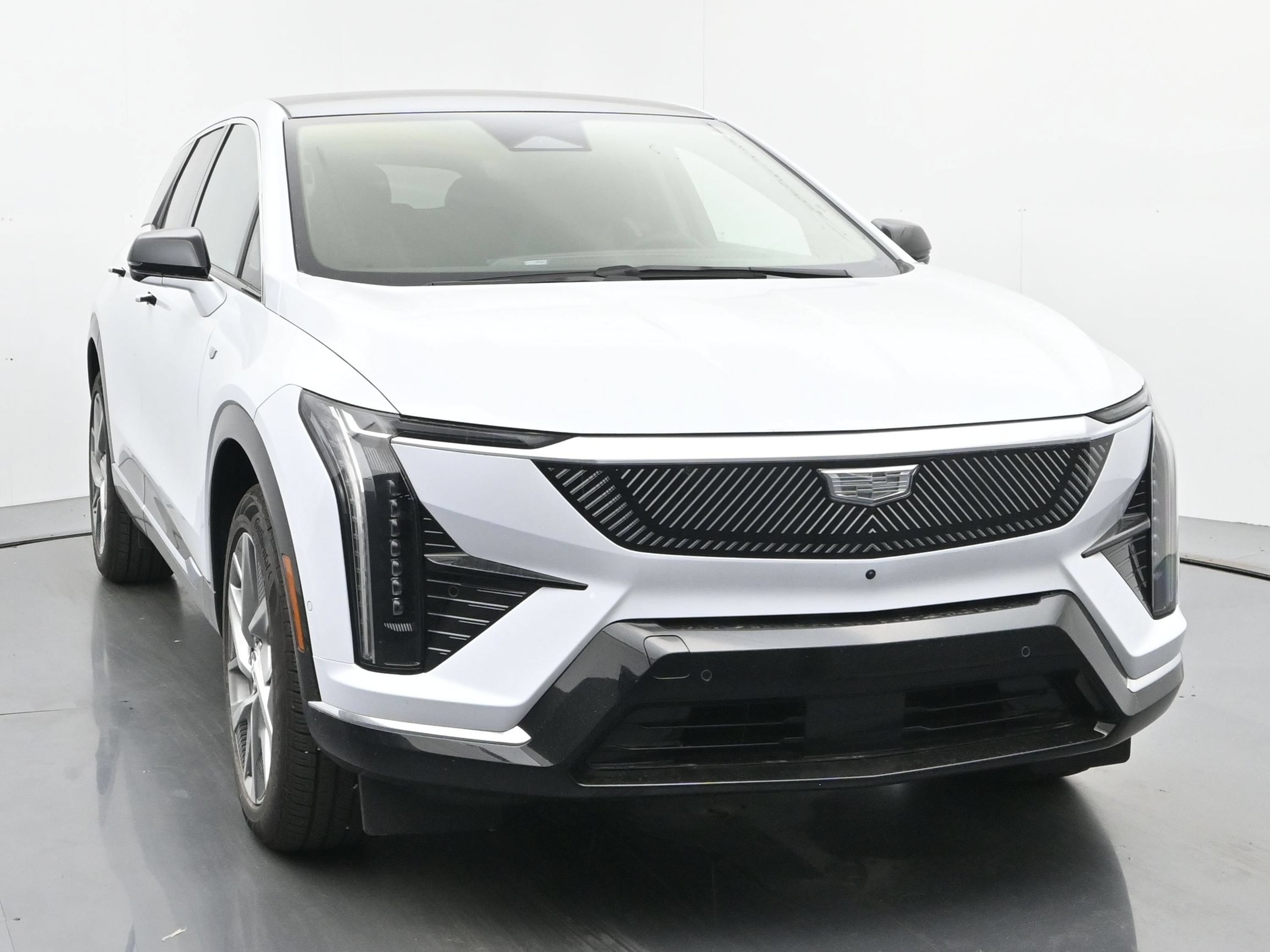 New 2026 Cadillac Optiq Luxury 1 w/ LPO, Floor Liner Package AWD/4WD image 8