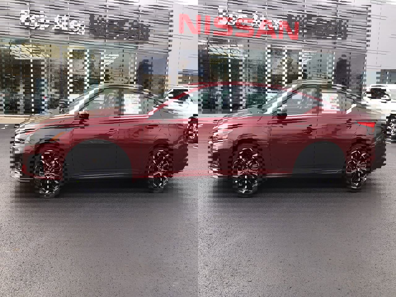 New 2025 Nissan Altima 2.5 SR w/ SR Premium Package image 11