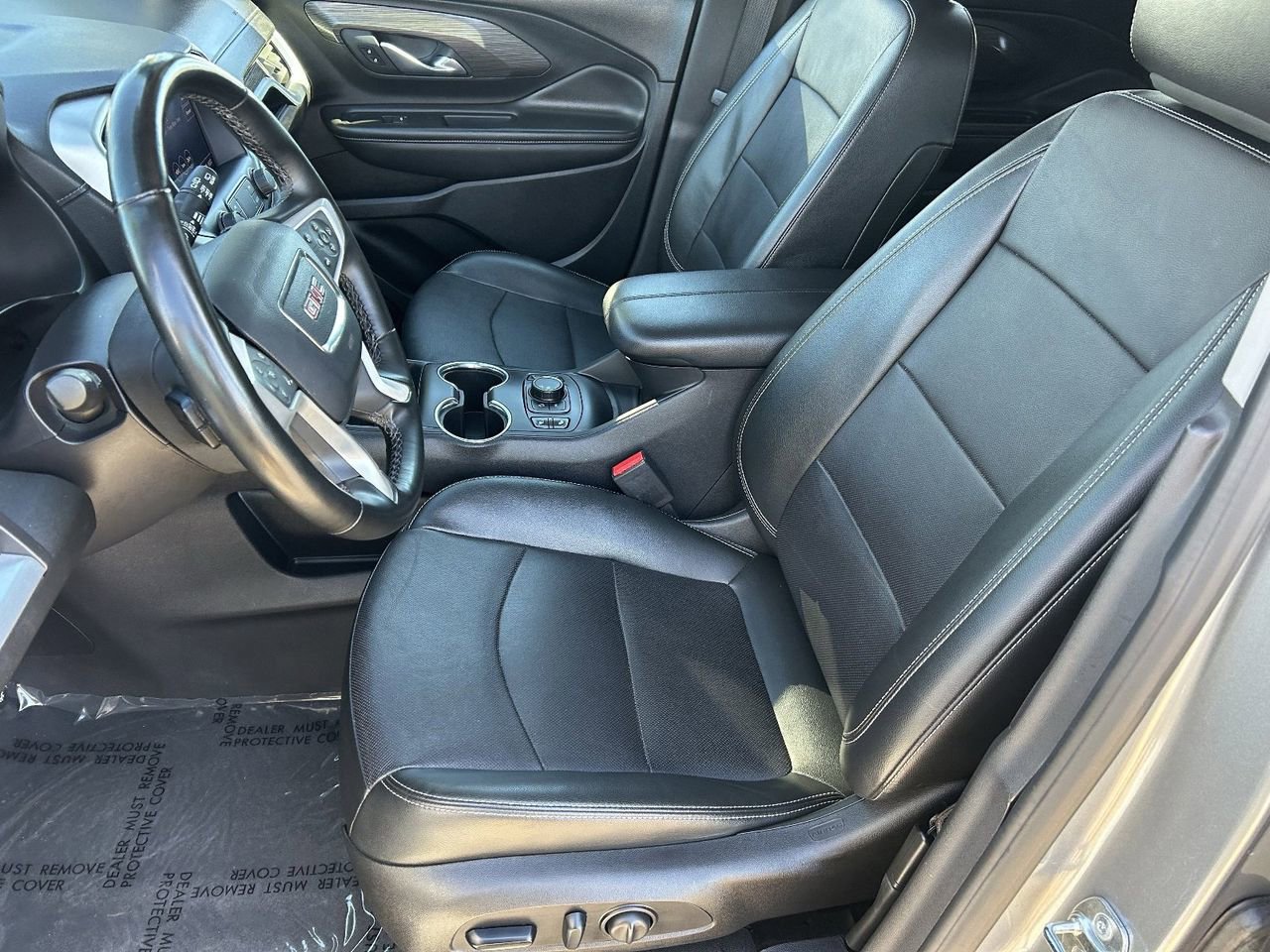 Used 2024 GMC Terrain SLT image 28