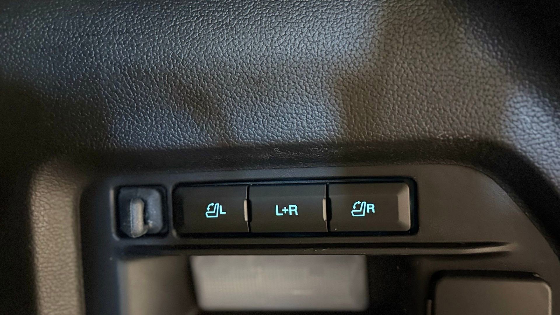 Used 2021 Ford Explorer Limited w/ Equipment Group 301A image 32