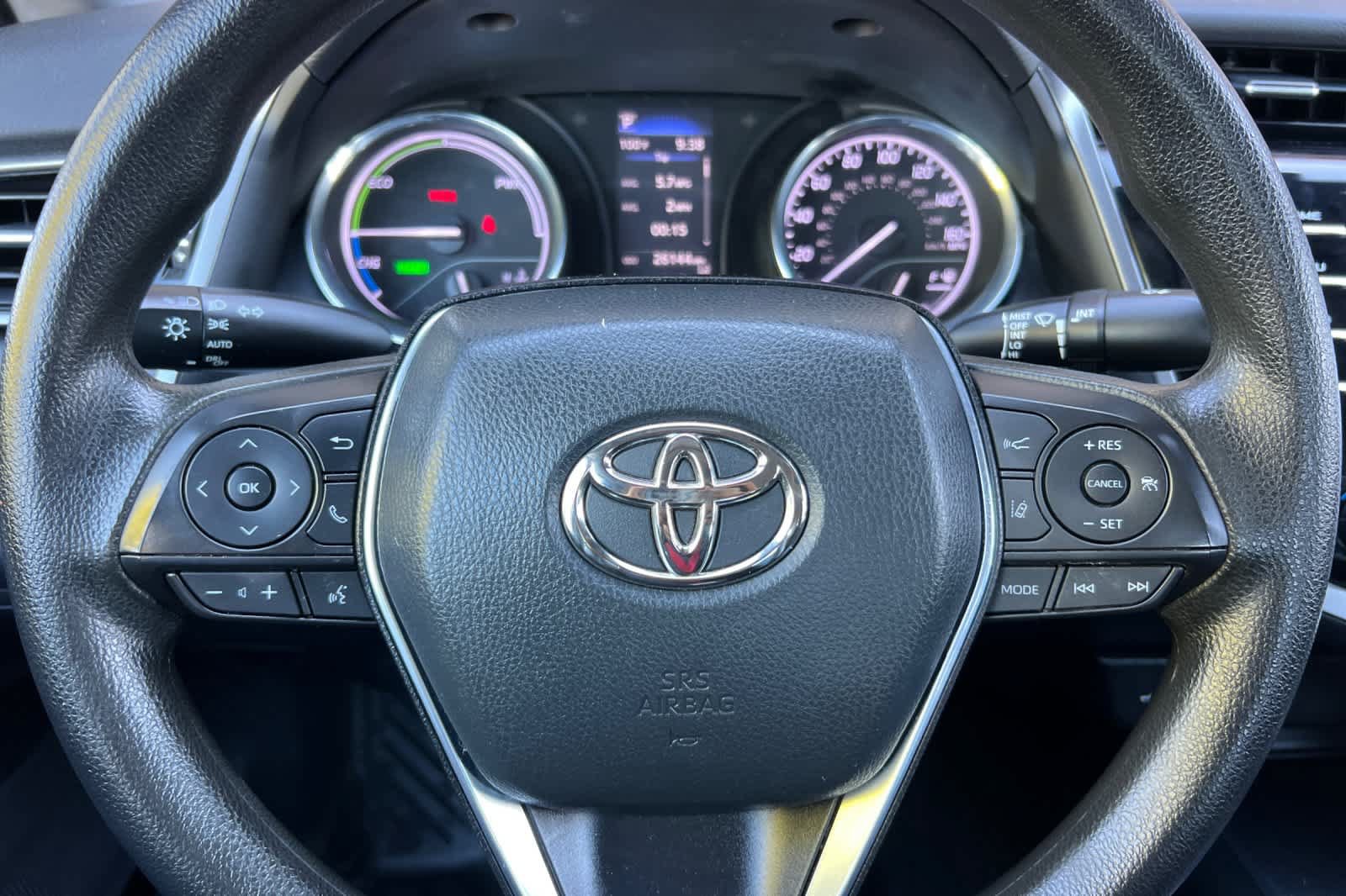 Used 2020 Toyota Camry LE FWD image 23