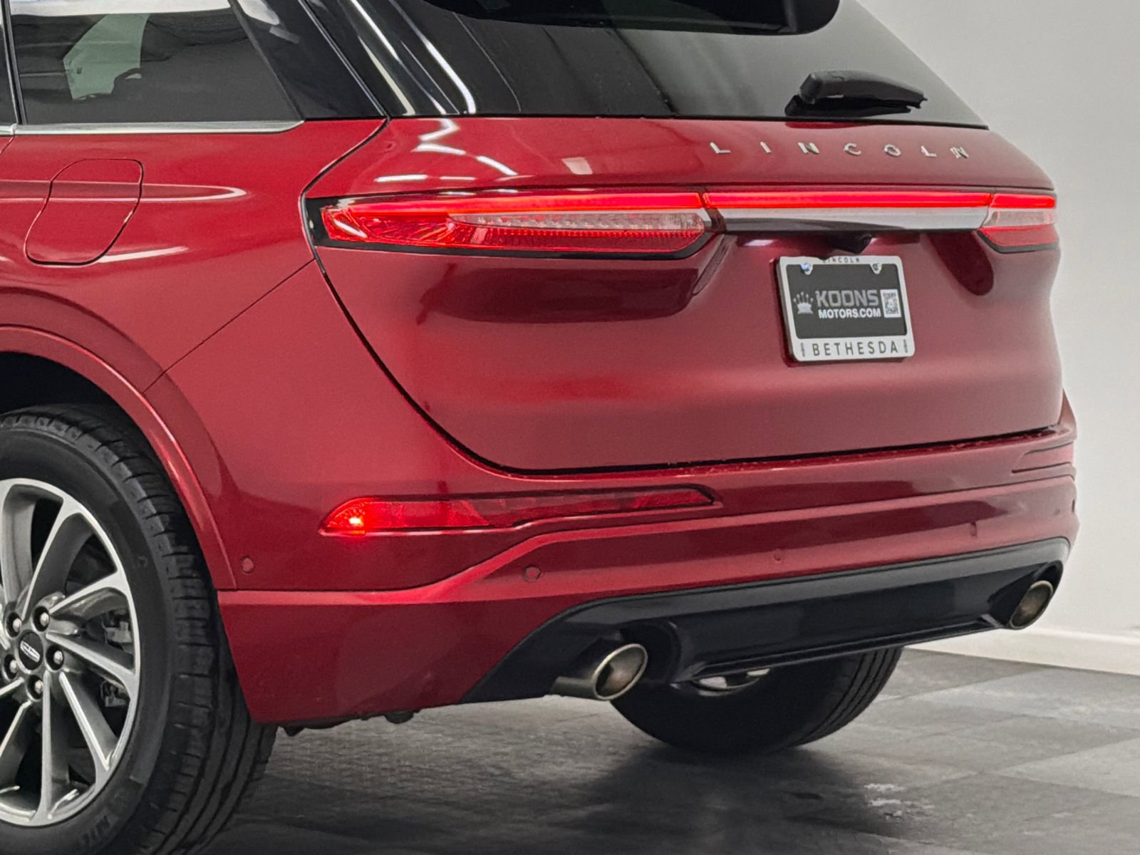 Used 2023 Lincoln Corsair Grand Touring w/ Equipment Group 302A image 7