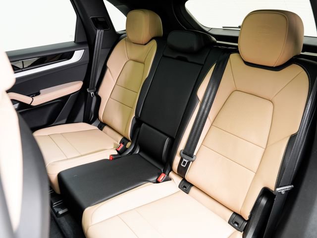 New 2026 Porsche Cayenne image 23