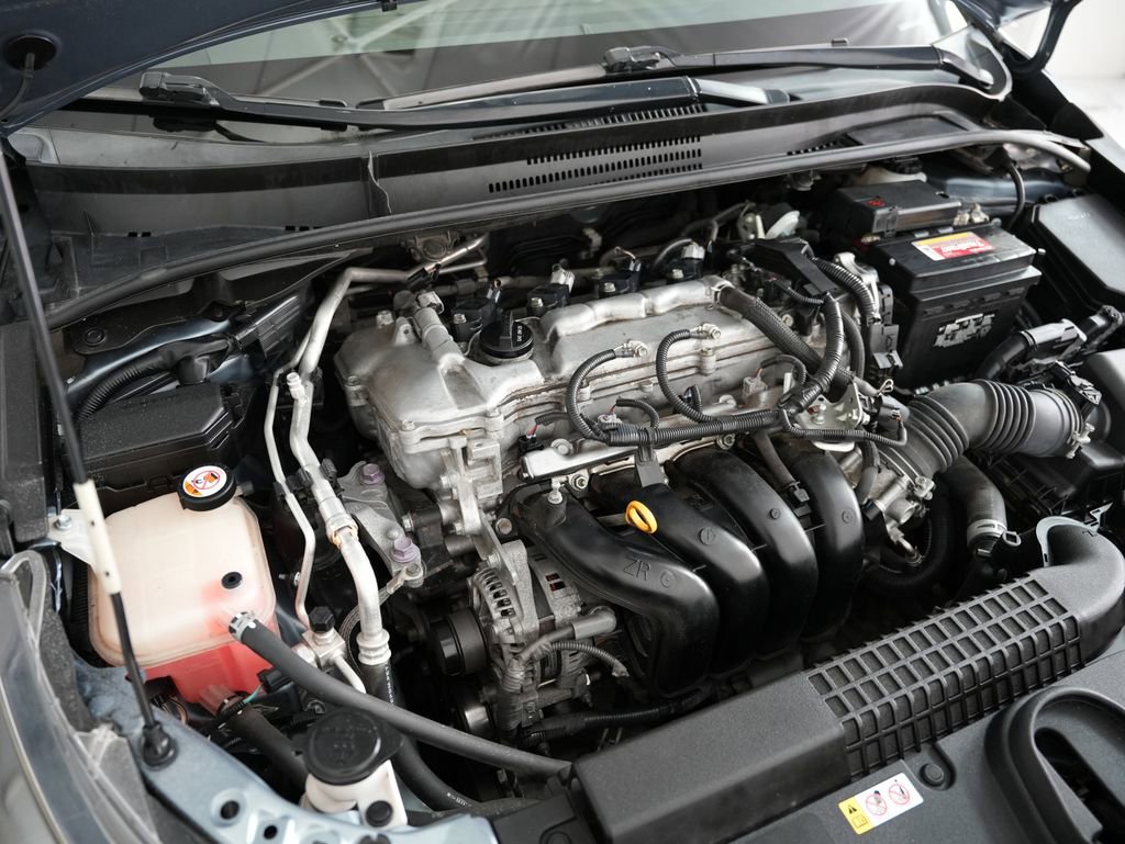 Used 2020 Toyota Corolla LE image 49
