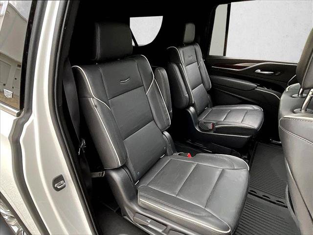 Used 2022 Cadillac Escalade ESV Premium Luxury w/ LPO, Radiant Package AWD/4WD image 27