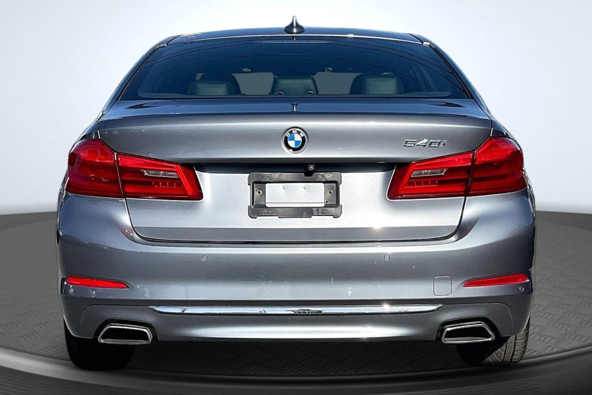 Used 2019 BMW 540i w/ Executive Package RWD image 4