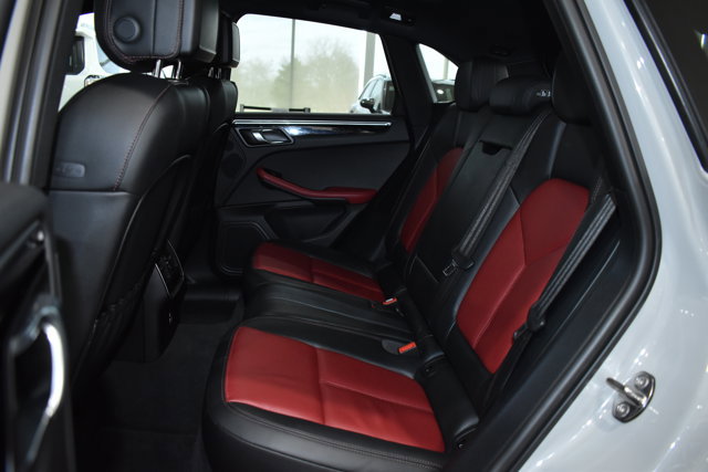 Used 2022 Porsche Macan S image 29