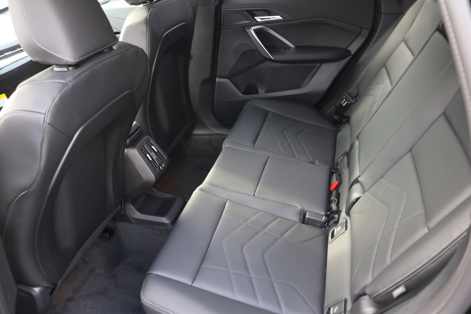 Certified 2025 BMW X1 xDrive28i w/ Technology Package image 35