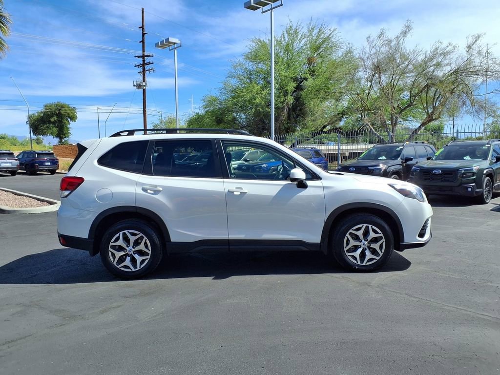 Used 2023 Subaru Forester Premium image 9