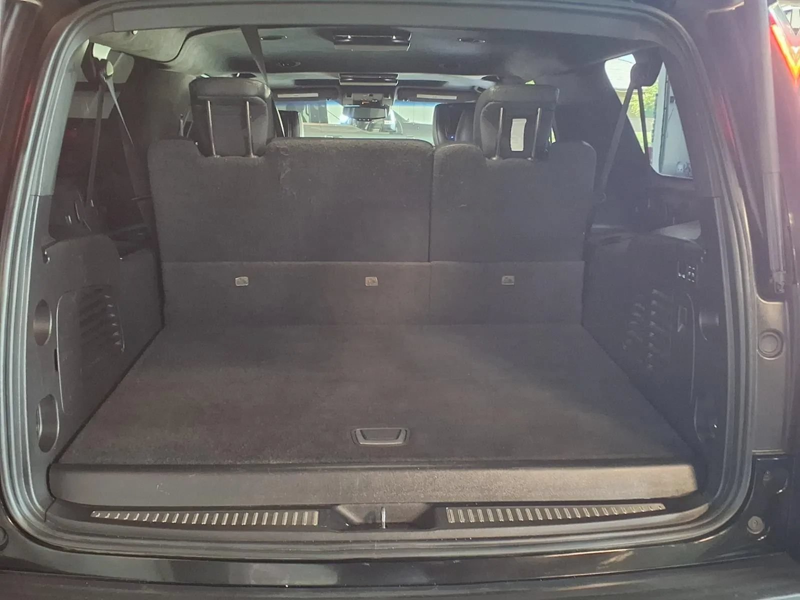 Used 2015 Cadillac Escalade ESV Platinum AWD/4WD image 7