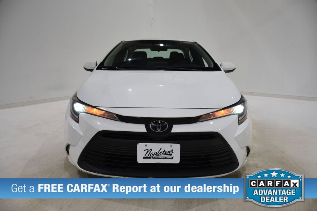 Used 2023 Toyota Corolla LE image 2