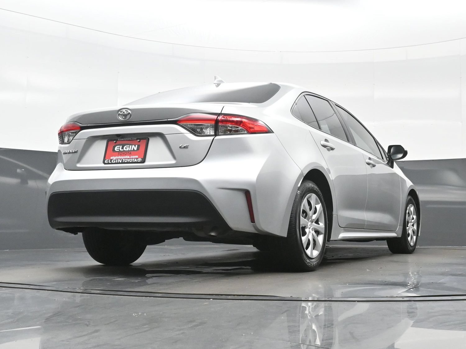 Used 2024 Toyota Corolla LE FWD image 28