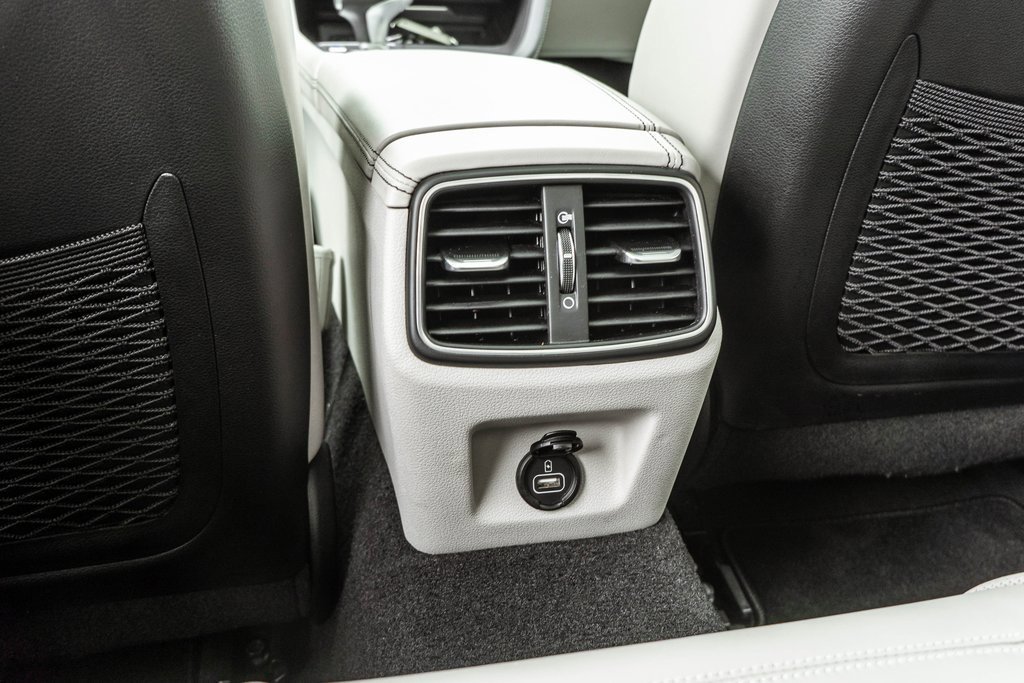 Used 2020 Genesis G70 3.3T w/ Prestige Package image 41