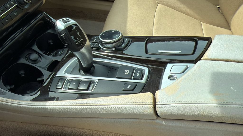 Used 2014 BMW 528i Sedan RWD image 38