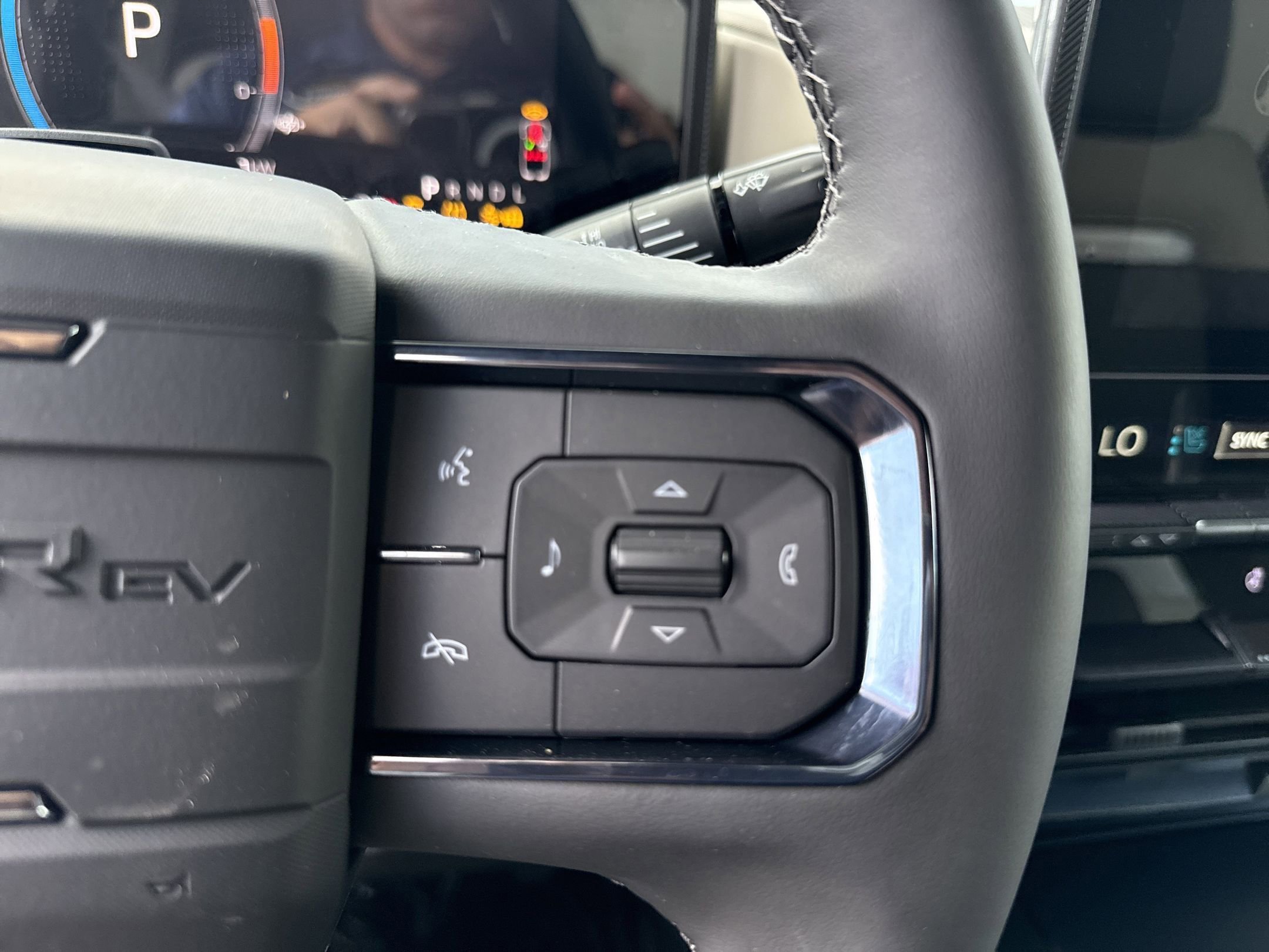 New 2026 GMC Hummer EV 4x4 Crew Cab image 14