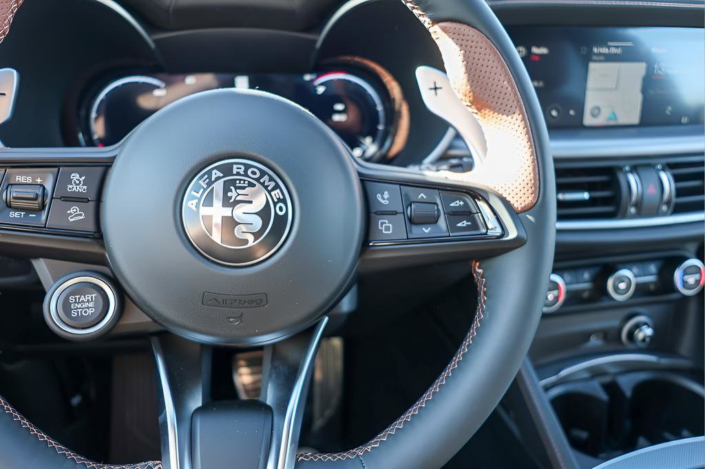 New 2025 Alfa Romeo Stelvio Sprint image 13