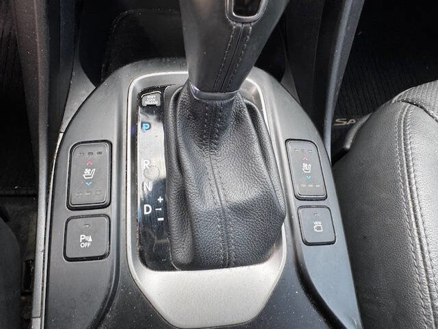 Used 2018 Hyundai Santa Fe Limited w/ Cargo Package image 47