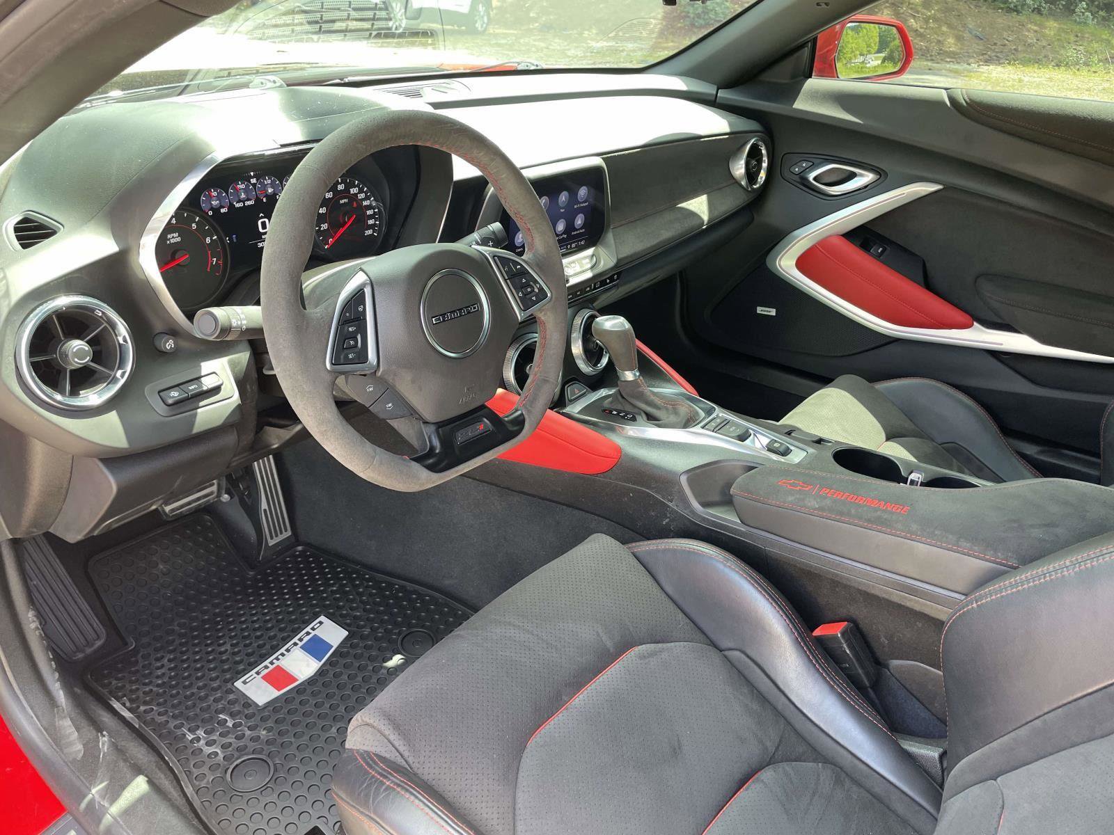 Used 2022 Chevrolet Camaro ZL1 w/ LPO, ZL1 Protection Package RWD image 2