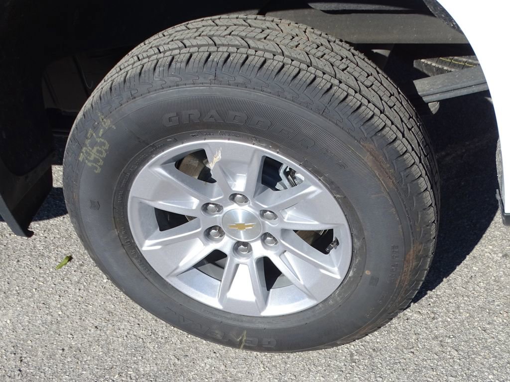 Used 2024 Chevrolet Silverado 1500 Custom w/ Turbomax Blackout Package image 17