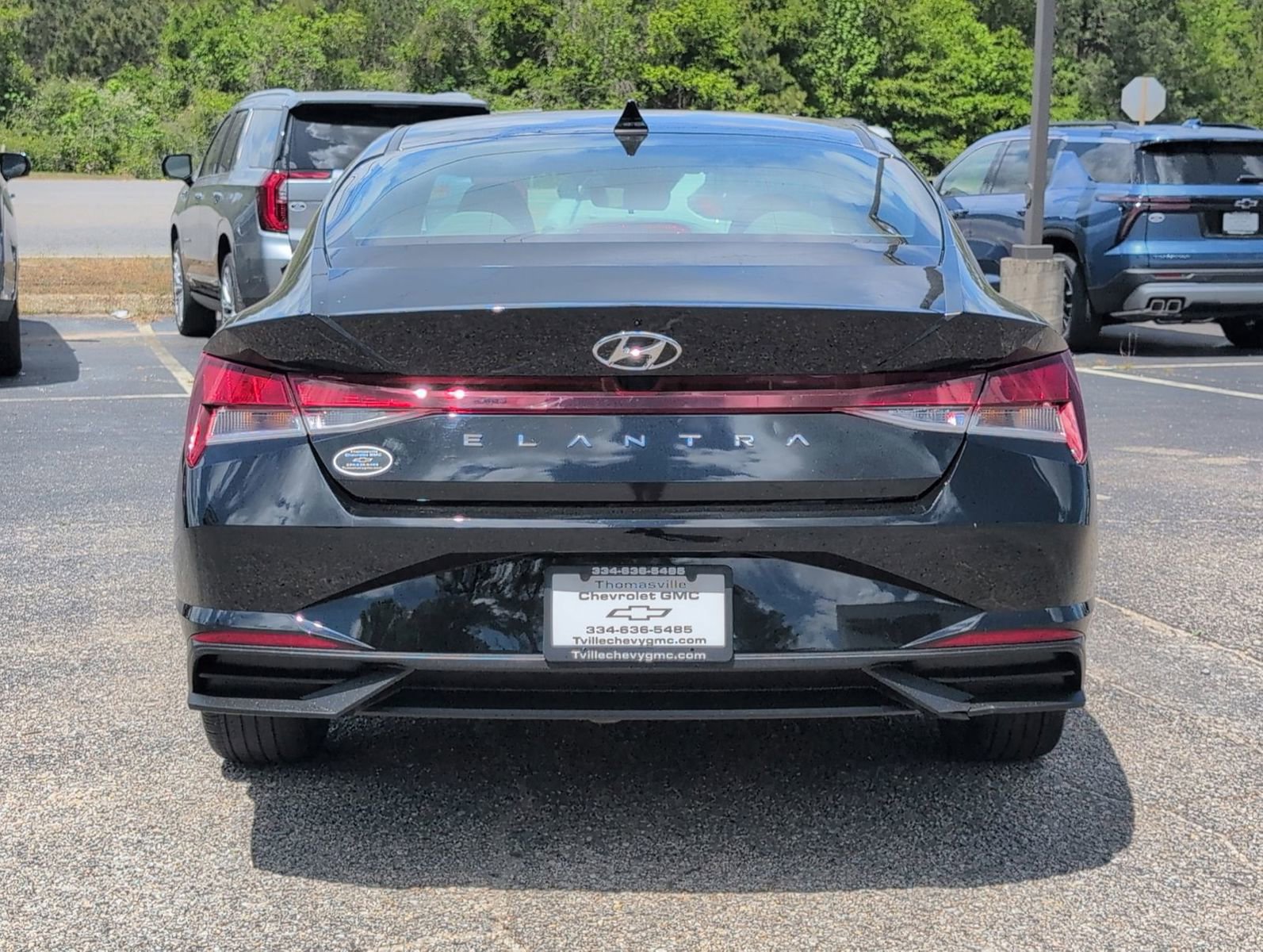 Used 2023 Hyundai Elantra SEL w/ Convenience Package FWD image 4