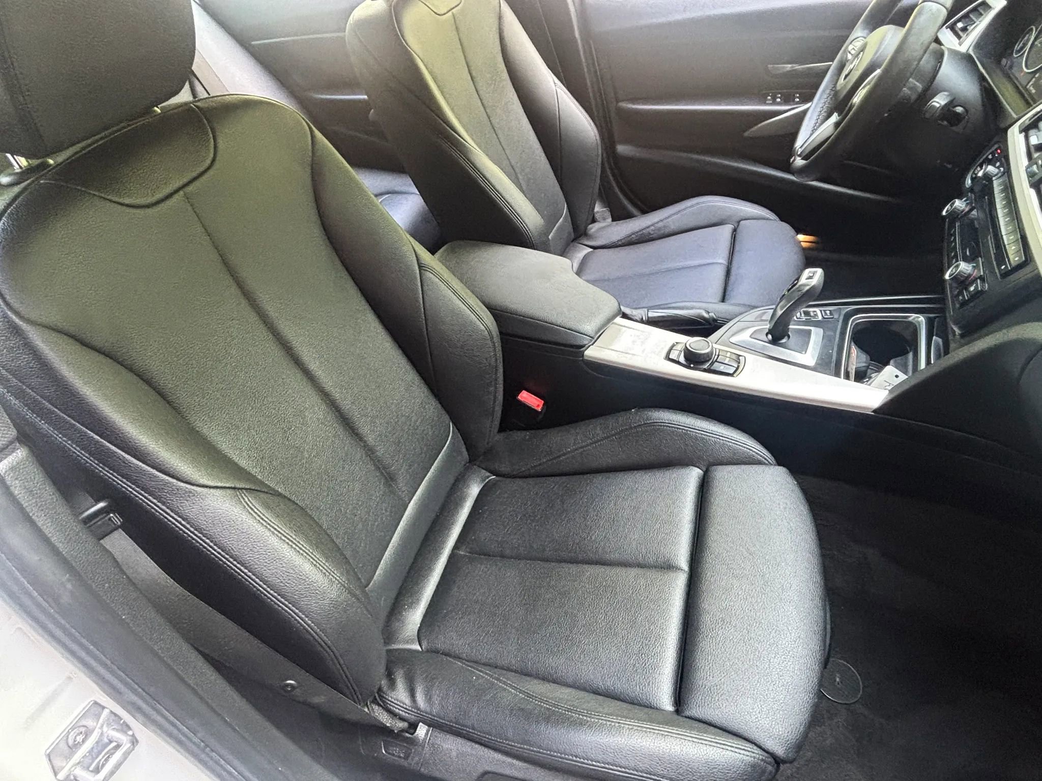 Used 2015 BMW 320i xDrive Sedan AWD/4WD image 24