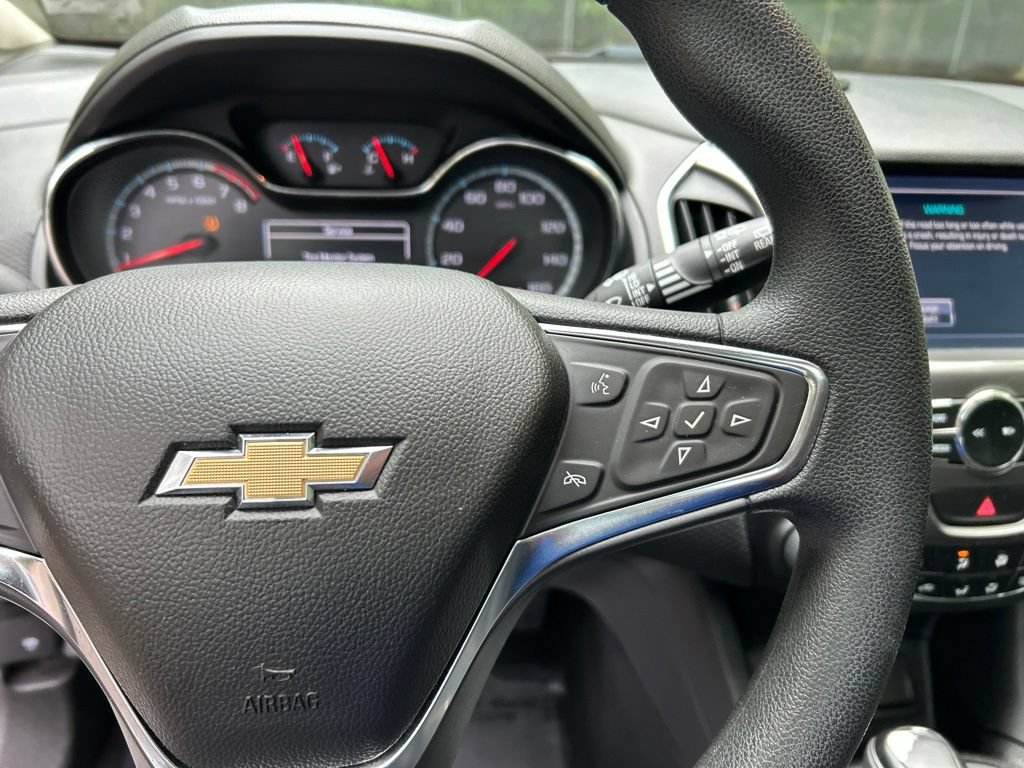 Used 2017 Chevrolet Cruze LT w/ Sun And Sound Package FWD image 22