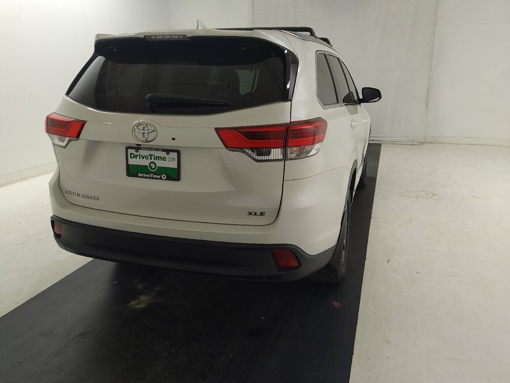 Used 2019 Toyota Highlander XLE FWD image 7