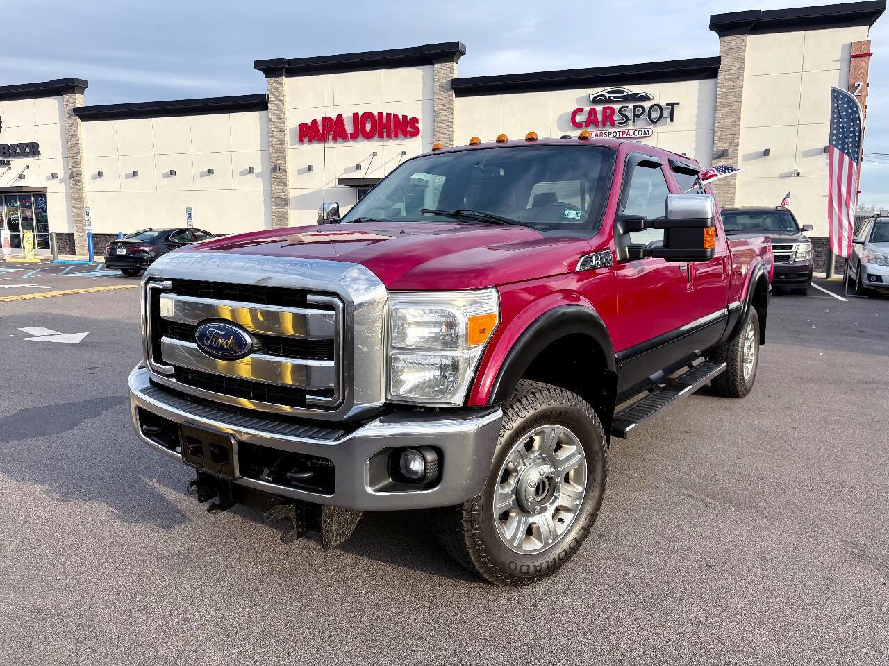 Used 2015 Ford F350 Lariat image 1