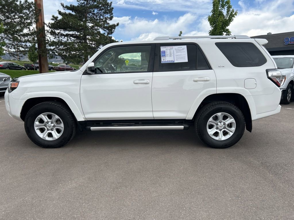 Used 2014 Toyota 4Runner SR5 AWD/4WD image 4