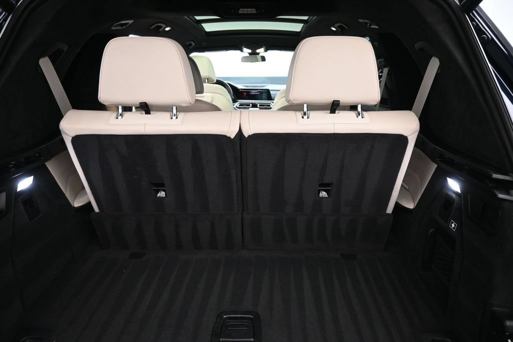 Used 2021 BMW X7 xDrive40i w/ M Sport Package AWD/4WD image 29