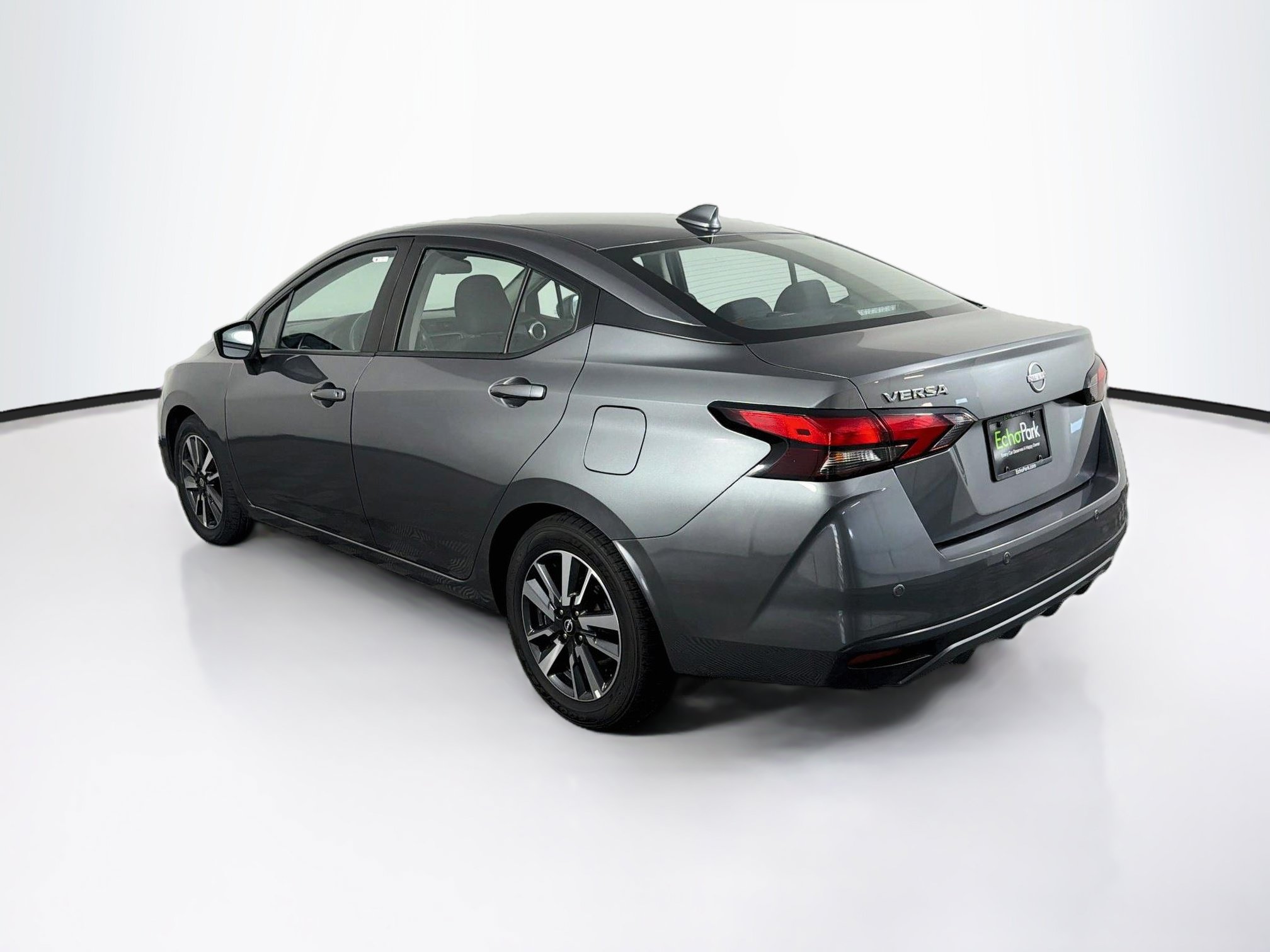 Used 2025 Nissan Versa SV FWD image 5
