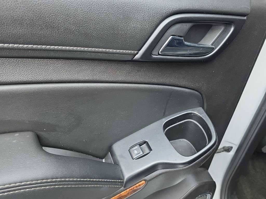 Used 2017 Chevrolet Suburban Premier image 34