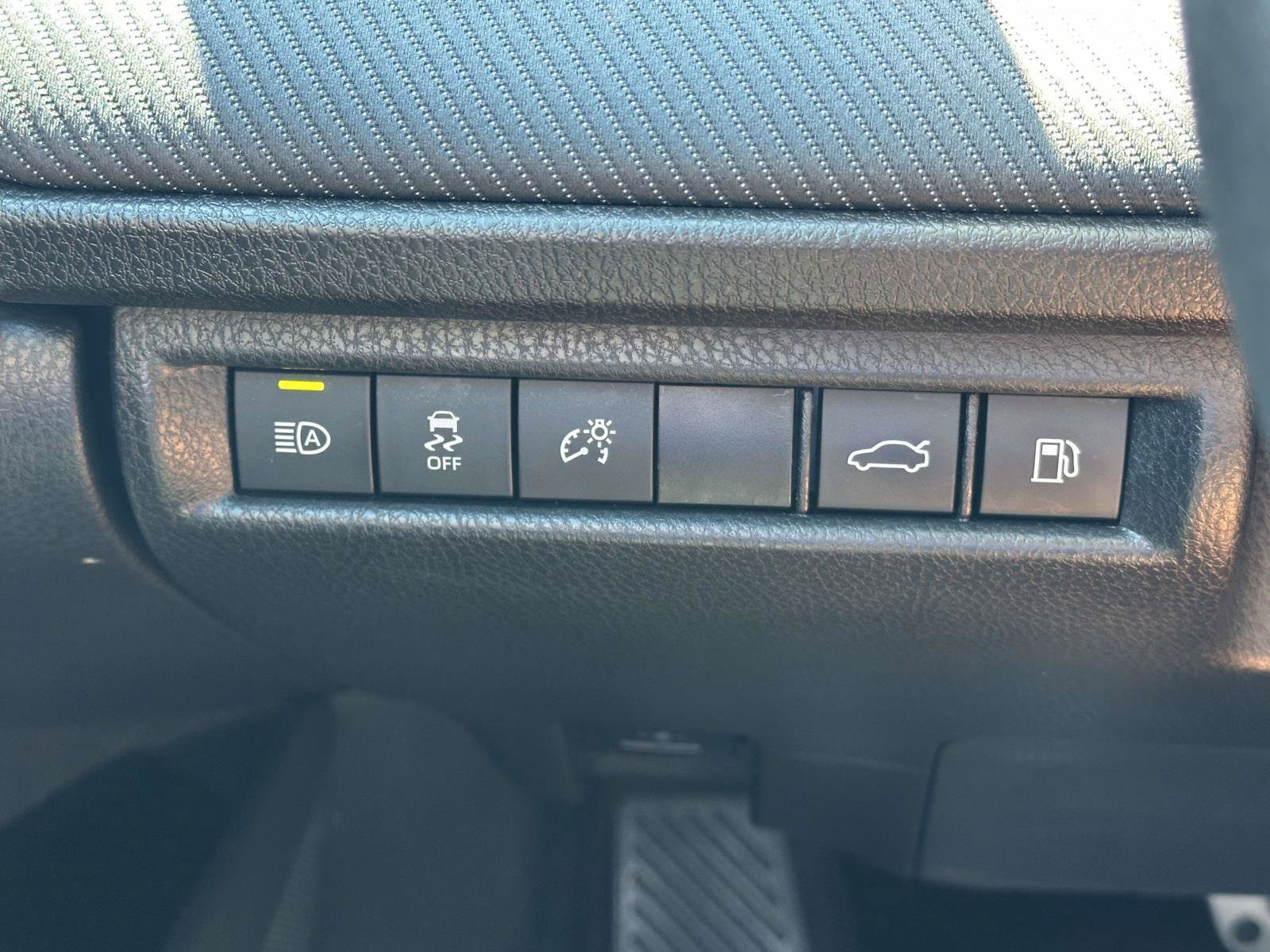 Used 2025 Toyota Camry SE FWD image 21